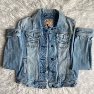 Trendy Light Blue Denim Jacket